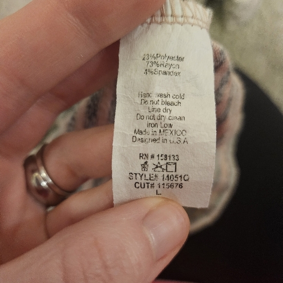 Staccato blush/gray hoodie, size large, incredibly soft. - Picture 7 of 8